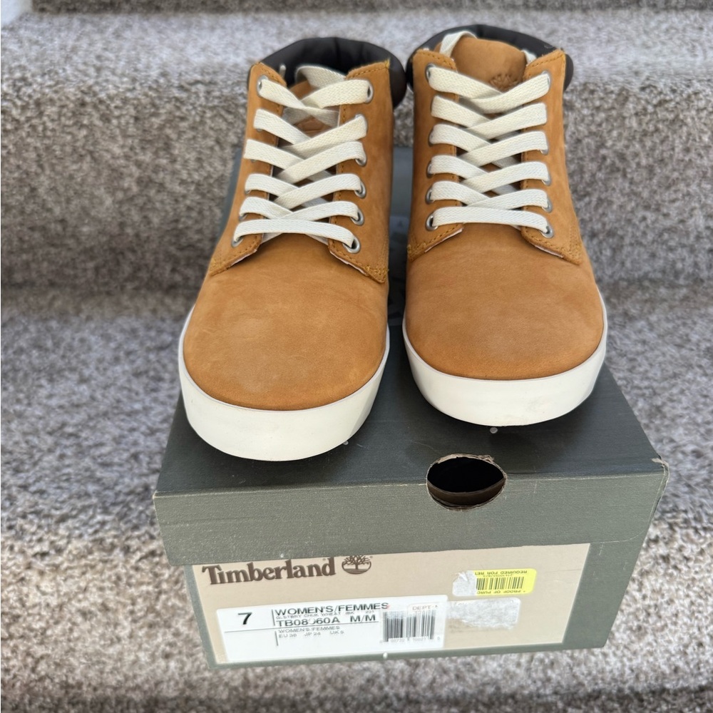 Timberland Women’s Tan Sneakers